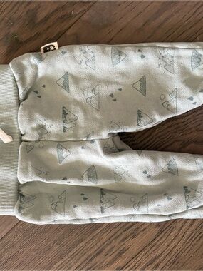 (3/$20)  rabbit and bear sweatpants